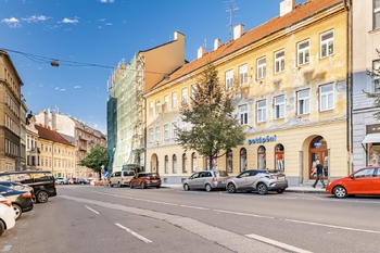 Přední pohled - Pronájem komerčního prostoru 112 m², Praha 2 - Nové Město
