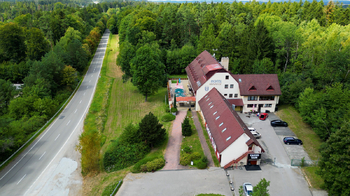 Prodej ubytovacího zařízení 2000 m², Lesní Hluboké