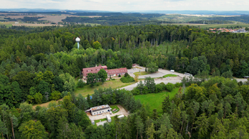 Prodej ubytovacího zařízení 2000 m², Lesní Hluboké