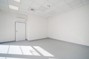 Pronájem komerčního prostoru 41 m², Milovice
