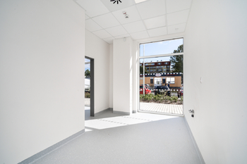 Pronájem komerčního prostoru 41 m², Milovice