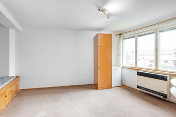 Obytný prostor. - Pronájem bytu 1+kk v osobním vlastnictví 27 m², Jindřichův Hradec