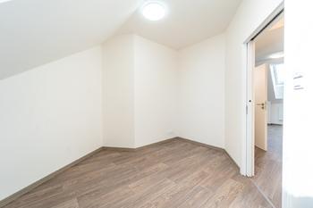 Ložnice - Pronájem bytu 2+kk 51 m², Unhošť