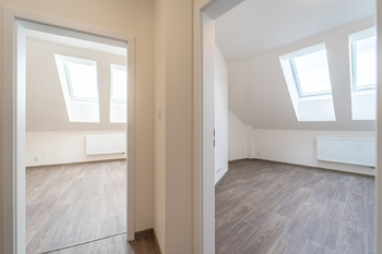 Ložnice - Pronájem bytu 2+kk 62 m², Unhošť
