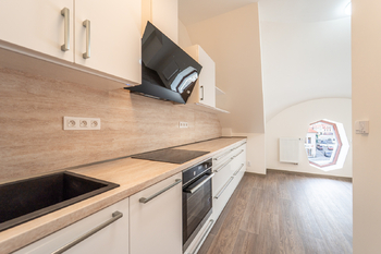 Moderní kuchyňská linka - Pronájem bytu 2+kk 62 m², Unhošť 