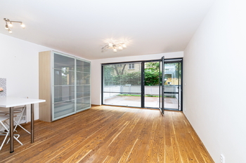 Pronájem bytu 1+kk v osobním vlastnictví 38 m², Praha 8 - Libeň