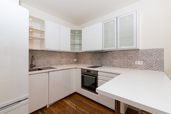 Pronájem bytu 1+kk v osobním vlastnictví 38 m², Praha 8 - Libeň