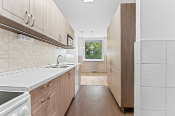 Prodej bytu 3+1 v družstevním vlastnictví 78 m², Praha 8 - Kobylisy