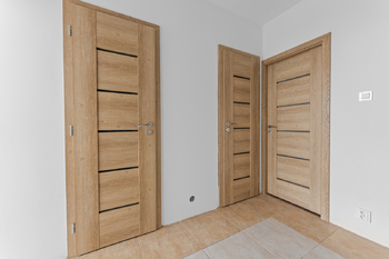 Prodej bytu 3+1 v osobním vlastnictví 81 m², Praha 8 - Kobylisy