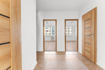 Prodej bytu 3+1 v osobním vlastnictví 81 m², Praha 8 - Kobylisy