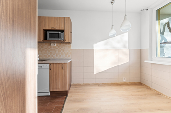 Prodej bytu 3+1 v osobním vlastnictví 81 m², Praha 8 - Kobylisy