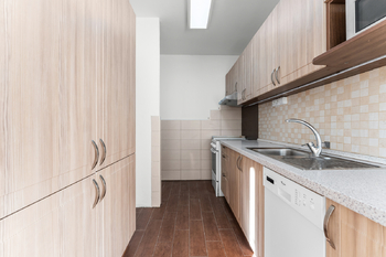 Prodej bytu 3+1 v osobním vlastnictví 81 m², Praha 8 - Kobylisy