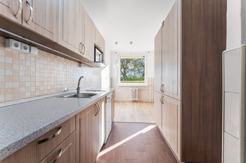 Prodej bytu 3+1 v osobním vlastnictví 81 m², Praha 8 - Kobylisy