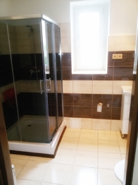 koupelna s toaletou - Prodej bytu 2+1 v osobním vlastnictví 67 m², Jeseník