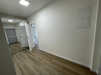 Pronájem bytu 1+kk v osobním vlastnictví 53 m², Praha 9 - Hostavice