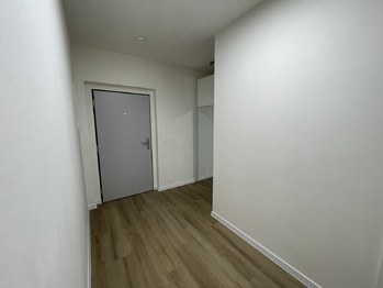 Pronájem bytu 1+kk v osobním vlastnictví 53 m², Praha 9 - Hostavice