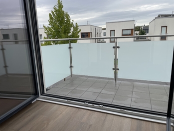 Pronájem bytu 1+kk v osobním vlastnictví 53 m², Praha 9 - Hostavice