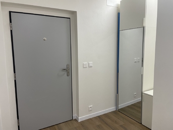 Pronájem bytu 1+kk v osobním vlastnictví 53 m², Praha 9 - Hostavice