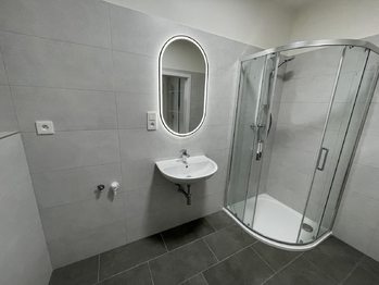 Pronájem bytu 1+kk v osobním vlastnictví 53 m², Praha 9 - Hostavice
