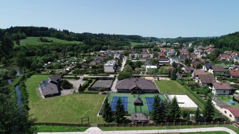 Prodej ubytovacího zařízení 1630 m², Hostinné