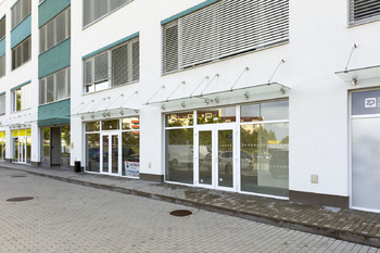 Pronájem komerčního prostoru 64 m², Milovice
