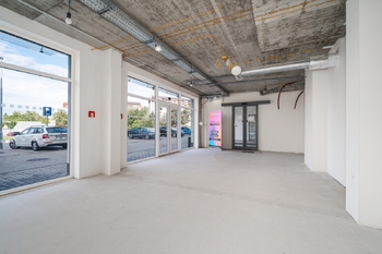 Pronájem komerčního prostoru 64 m², Milovice