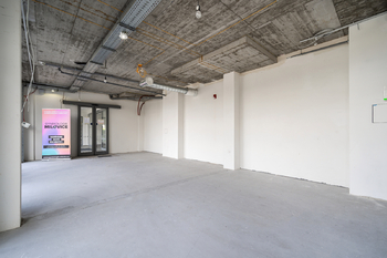 Pronájem komerčního prostoru 64 m², Milovice