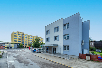 Pronájem obchodních prostor 121 m², Týnec nad Sázavou