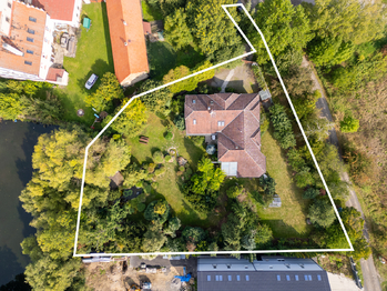 Prodej domu 500 m², Úhonice