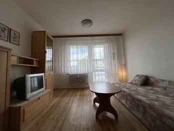Obývací pokoj - Prodej bytu 1+1 v osobním vlastnictví 44 m², Třebíč