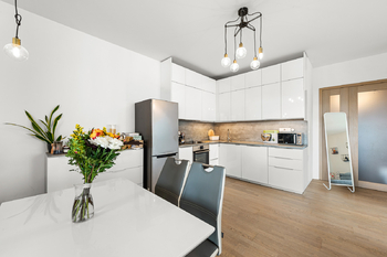 Prodej bytu 3+kk v osobním vlastnictví 104 m², Praha 7 - Holešovice