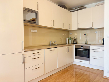 Pronájem bytu 2+kk v osobním vlastnictví 53 m², Praha 9 - Libeň