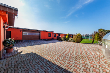 Prodej ubytovacího zařízení 309 m², Kněževes