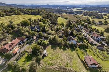 Prodej pozemku 1092 m², Drevníky