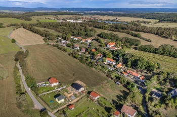 Prodej pozemku 1092 m², Drevníky
