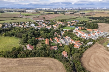 Prodej pozemku 28407 m², Praha 10 - Královice
