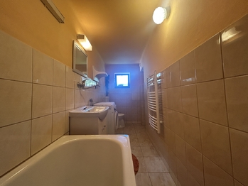 Koupelna - Prodej domu 61 m², Vestec