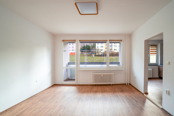 obývací pokoj - Prodej bytu 4+1 v družstevním vlastnictví 79 m², Teplice