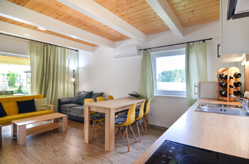 obýváku II - Prodej chaty / chalupy 95 m², Milovice