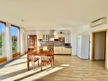 Pronájem bytu 3+kk v osobním vlastnictví 110 m², Praha 8 - Kobylisy