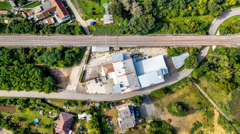 Prodej výrobních prostor 4050 m², Pouzdřany