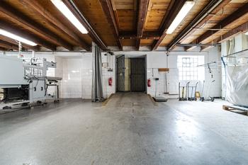 Prodej výrobních prostor 4050 m², Pouzdřany