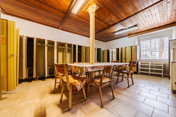 Prodej výrobních prostor 4050 m², Pouzdřany