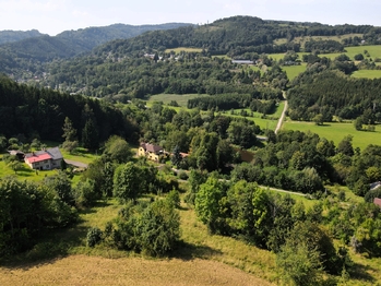 Prodej pozemku 12667 m², Líšný