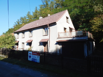 Pohled z ulice - Prodej domu 90 m², Lašovice 