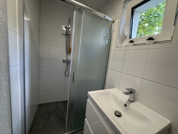 Sprchový kout - Prodej chaty / chalupy 37 m², Měrunice