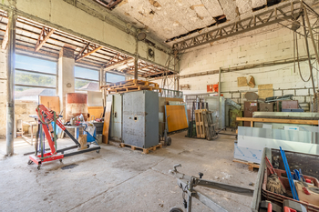 Prodej výrobních prostor 540 m², Karlštejn