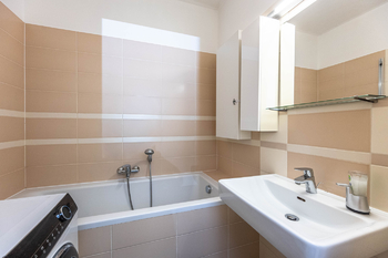 Prodej bytu 2+kk v osobním vlastnictví 61 m², Praha 4 - Nusle