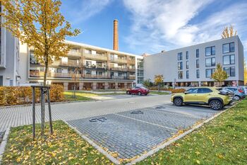 Parkovací stání - Pronájem bytu 1+kk v osobním vlastnictví 39 m², Plzeň