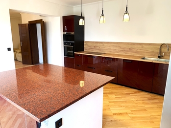 Prodej domu 170 m², Mimoň